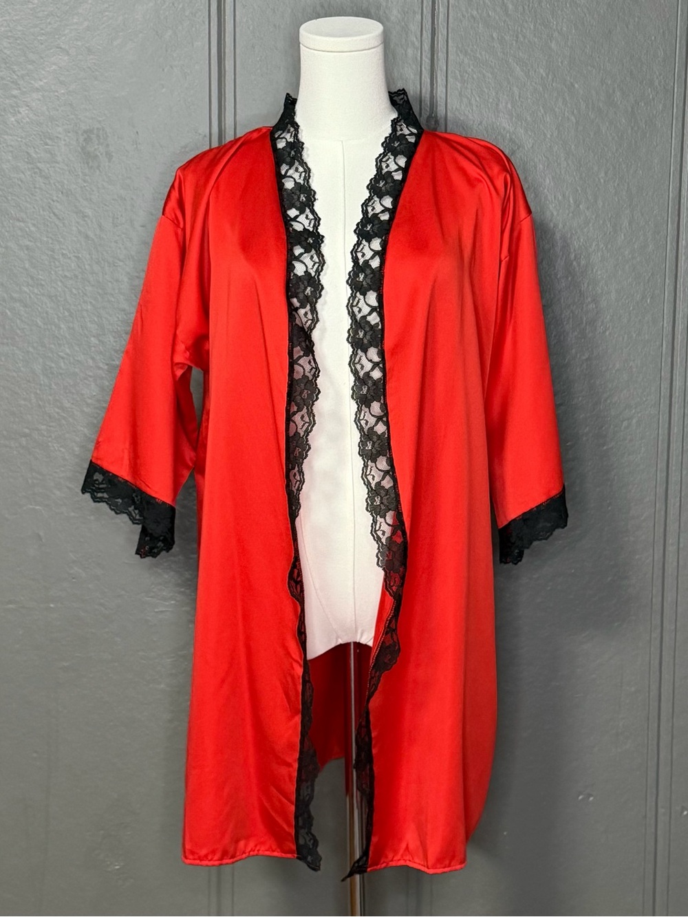 Vintage Maxim Red Lace Trim Robe